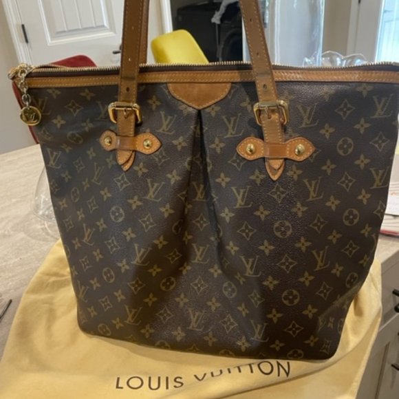 Louis Vuitton Handbags - Louis Vuitton GM Palmero (Authentic)